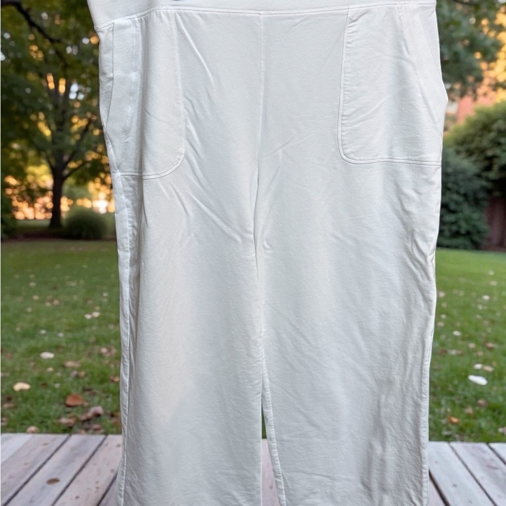 Chico's White Ankle Pants Size L
